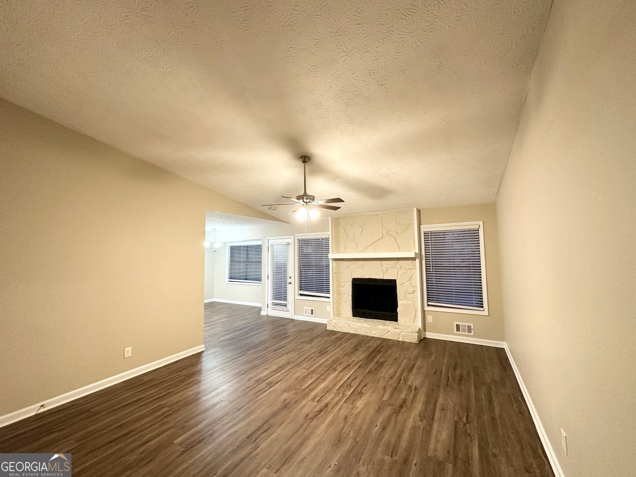 3 bedroom, 2 bathroom, 1,392 sq ft single family residence for sale at 5468 Pepperwood Court, Stone Mountain, GA 30087 — photo 3