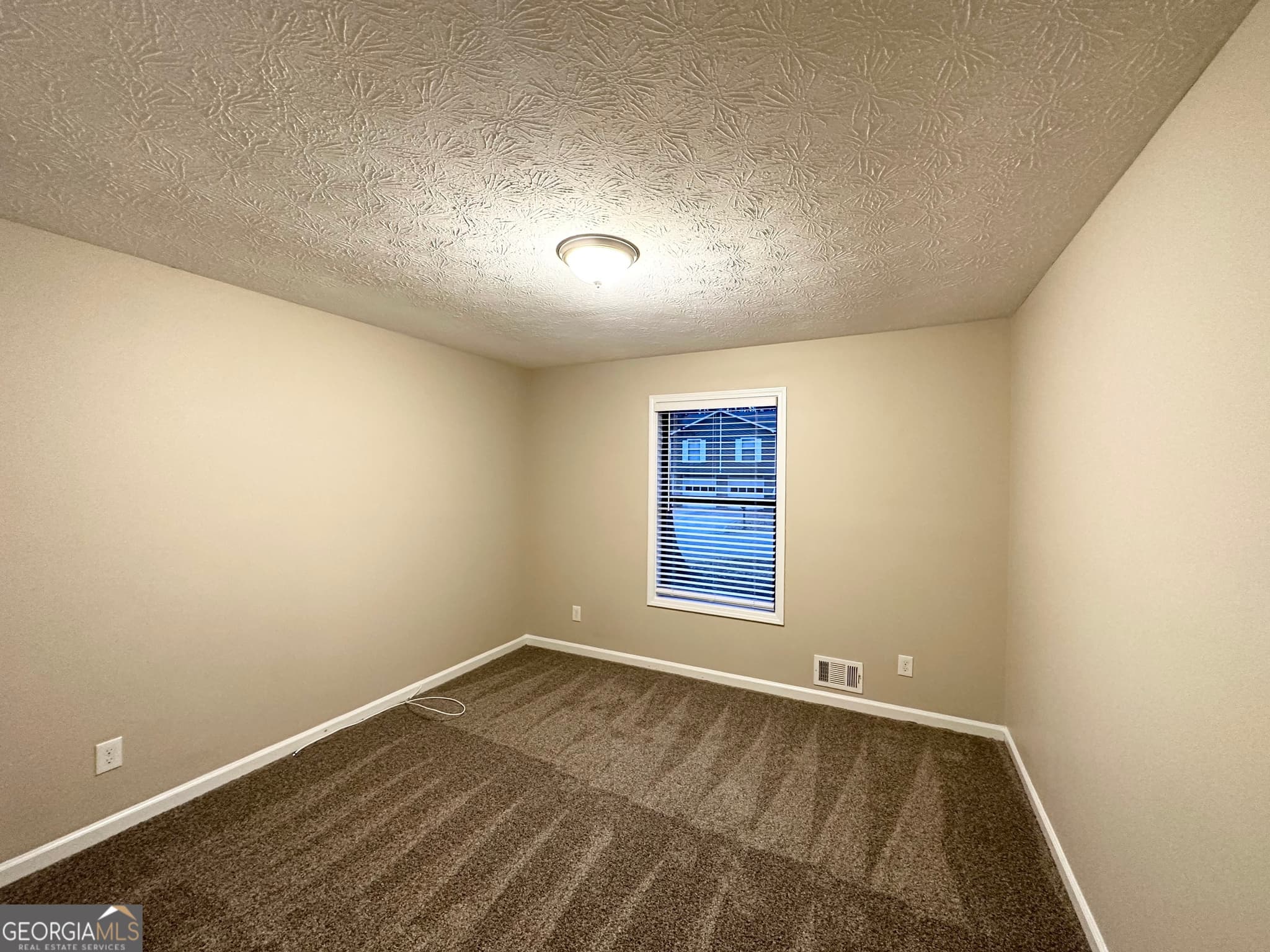 3 bedroom, 2 bathroom, 1,392 sq ft single family residence for sale at 5468 Pepperwood Court, Stone Mountain, GA 30087 — photo 8