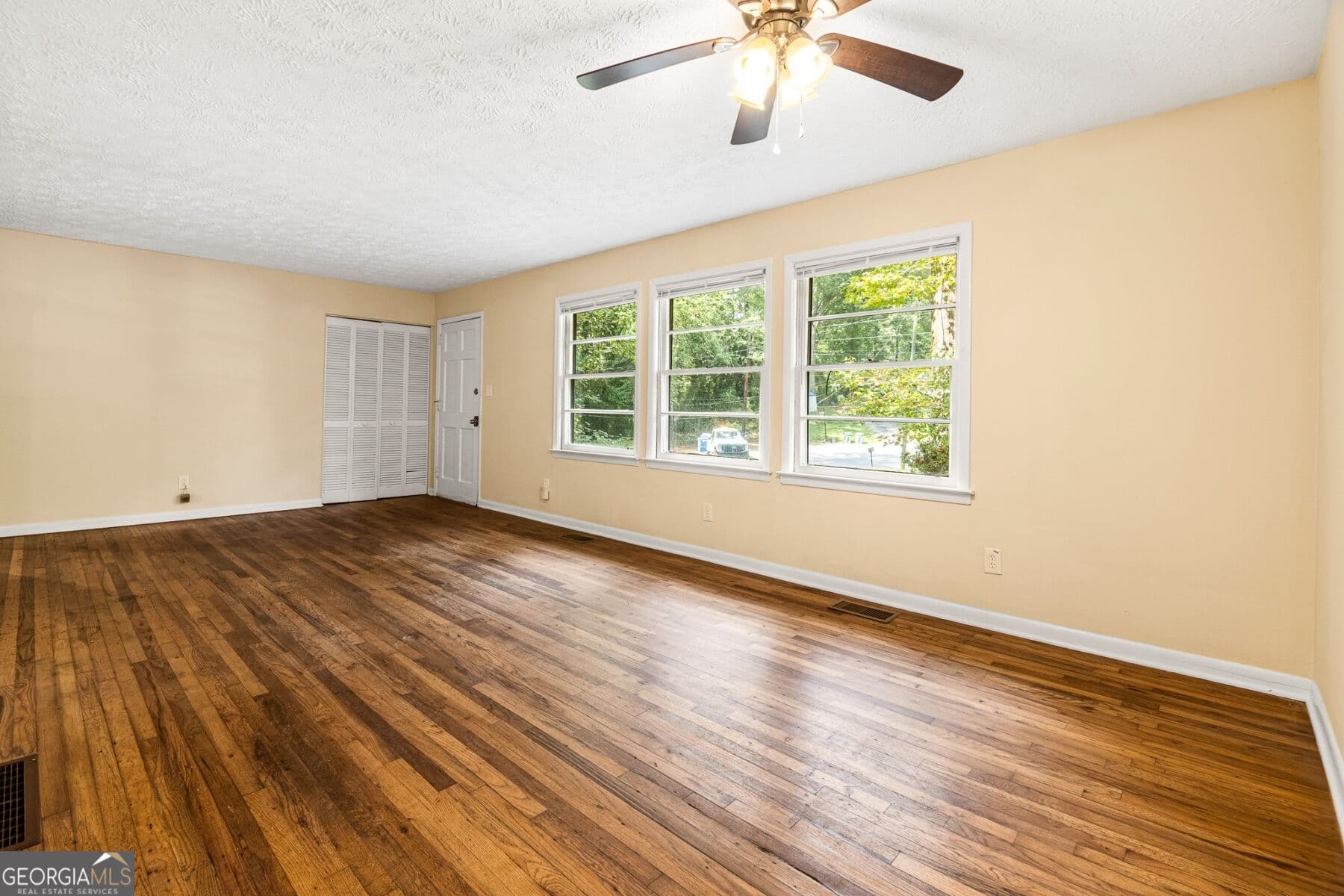 3 bedroom, 1 bathroom, 1,025 sq ft single family residence for rent at 4065 Canby Lane, Decatur, GA 30035 for $1,395 a month — photo 3
