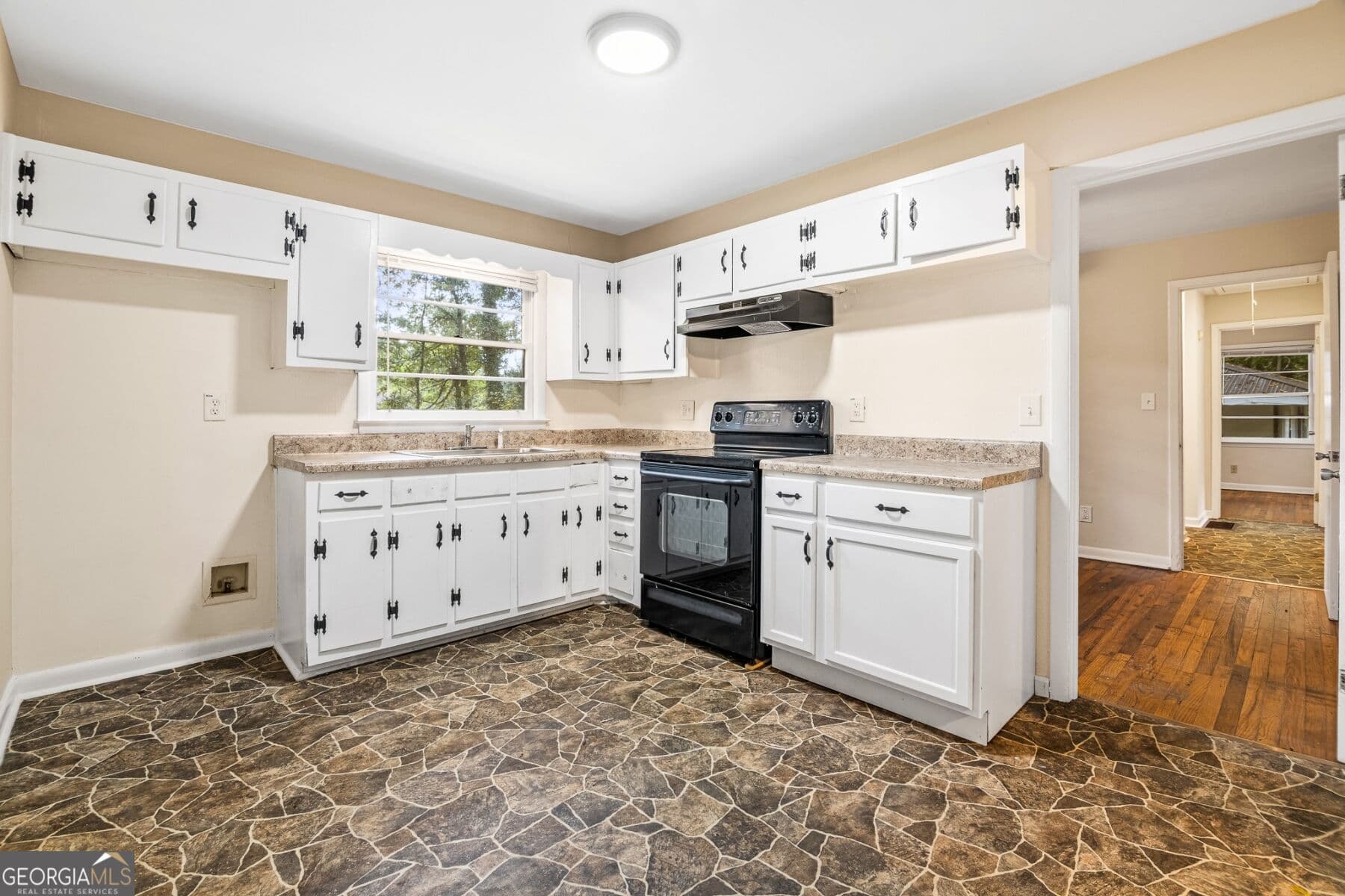 3 bedroom, 1 bathroom, 1,025 sq ft single family residence for rent at 4065 Canby Lane, Decatur, GA 30035 for $1,395 a month — photo 5