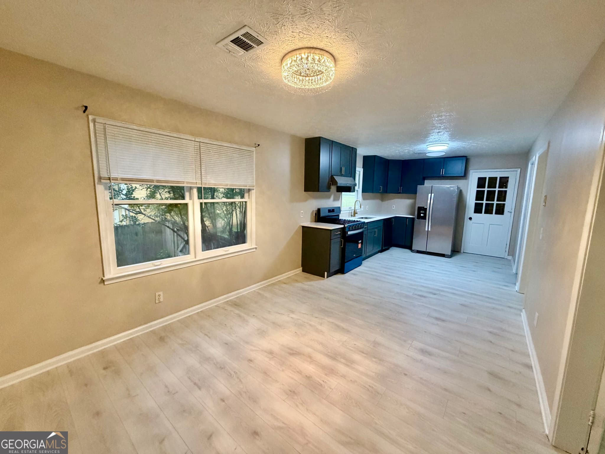 3 bedroom, 2 bathroom, 1,501 sq ft single family residence for rent at 631 Almand Branch Road, Conyers, GA 30094 for $2,000 a month — photo 6
