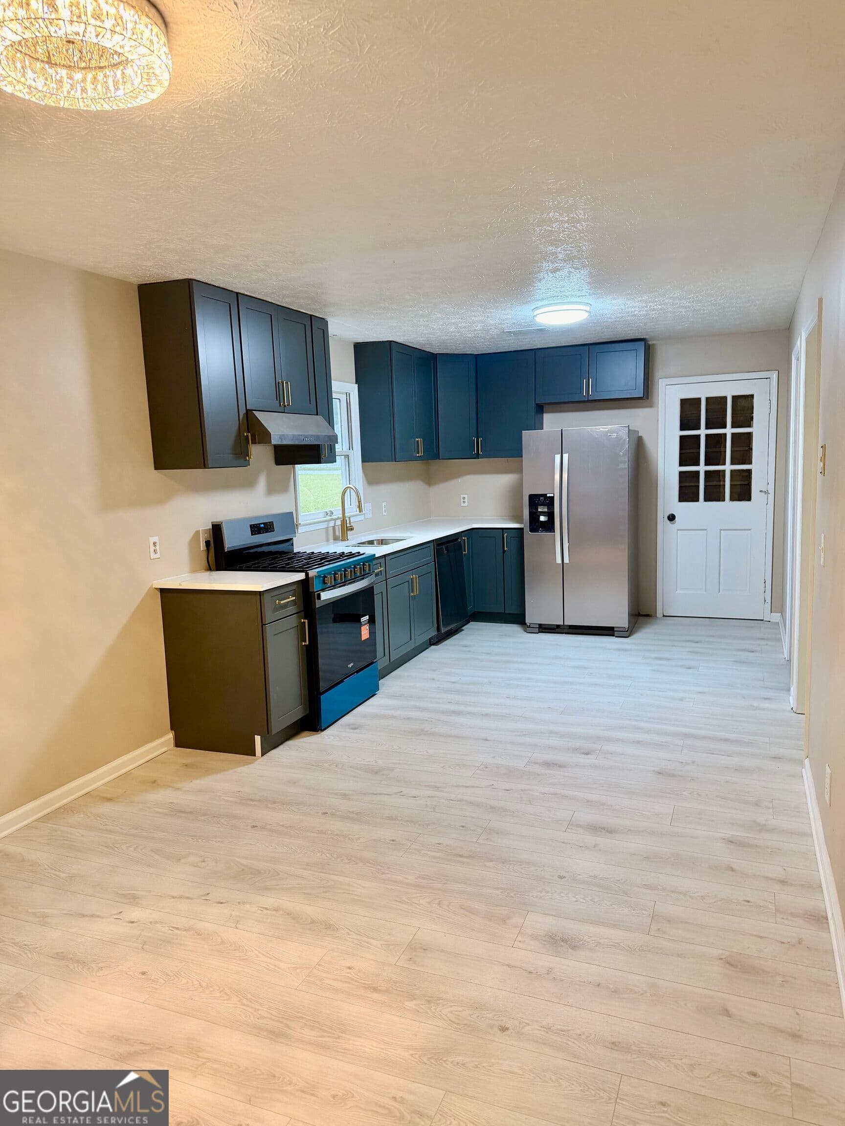 3 bedroom, 2 bathroom, 1,501 sq ft single family residence for rent at 631 Almand Branch Road, Conyers, GA 30094 for $2,000 a month — photo 4