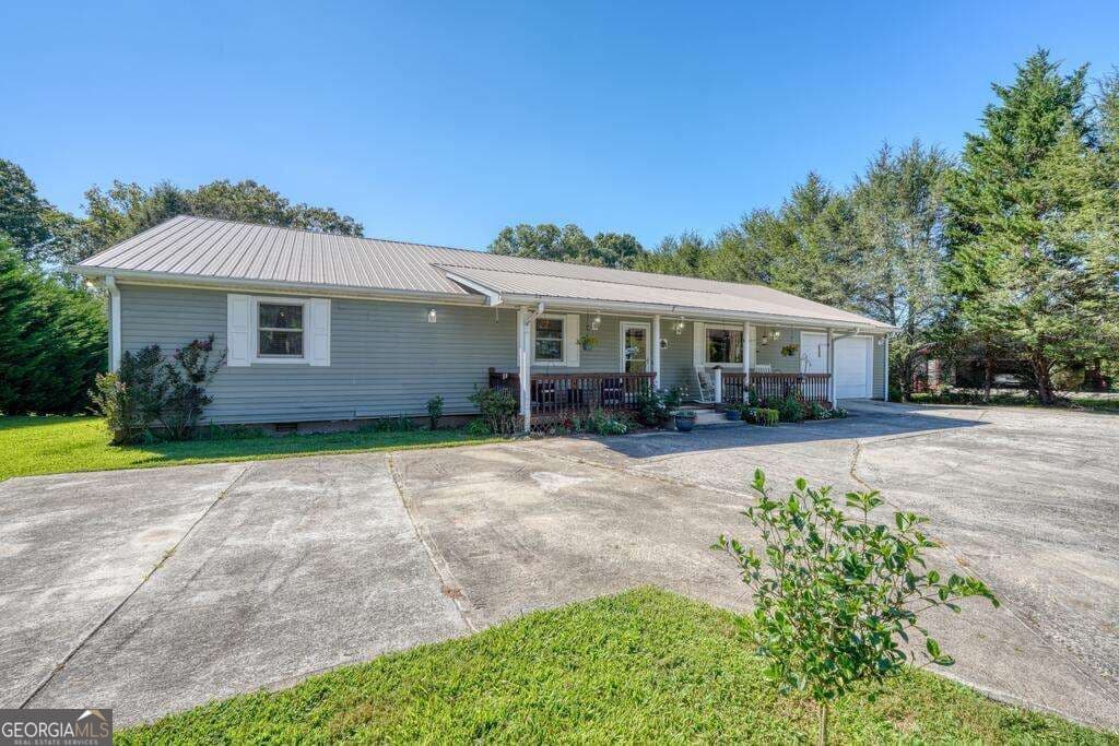 3 bedroom, 4 bathroom, 2,796 sq ft single family residence for sale at 161&177 Butterfly Lane, Blairsville, GA 30512 — photo 4