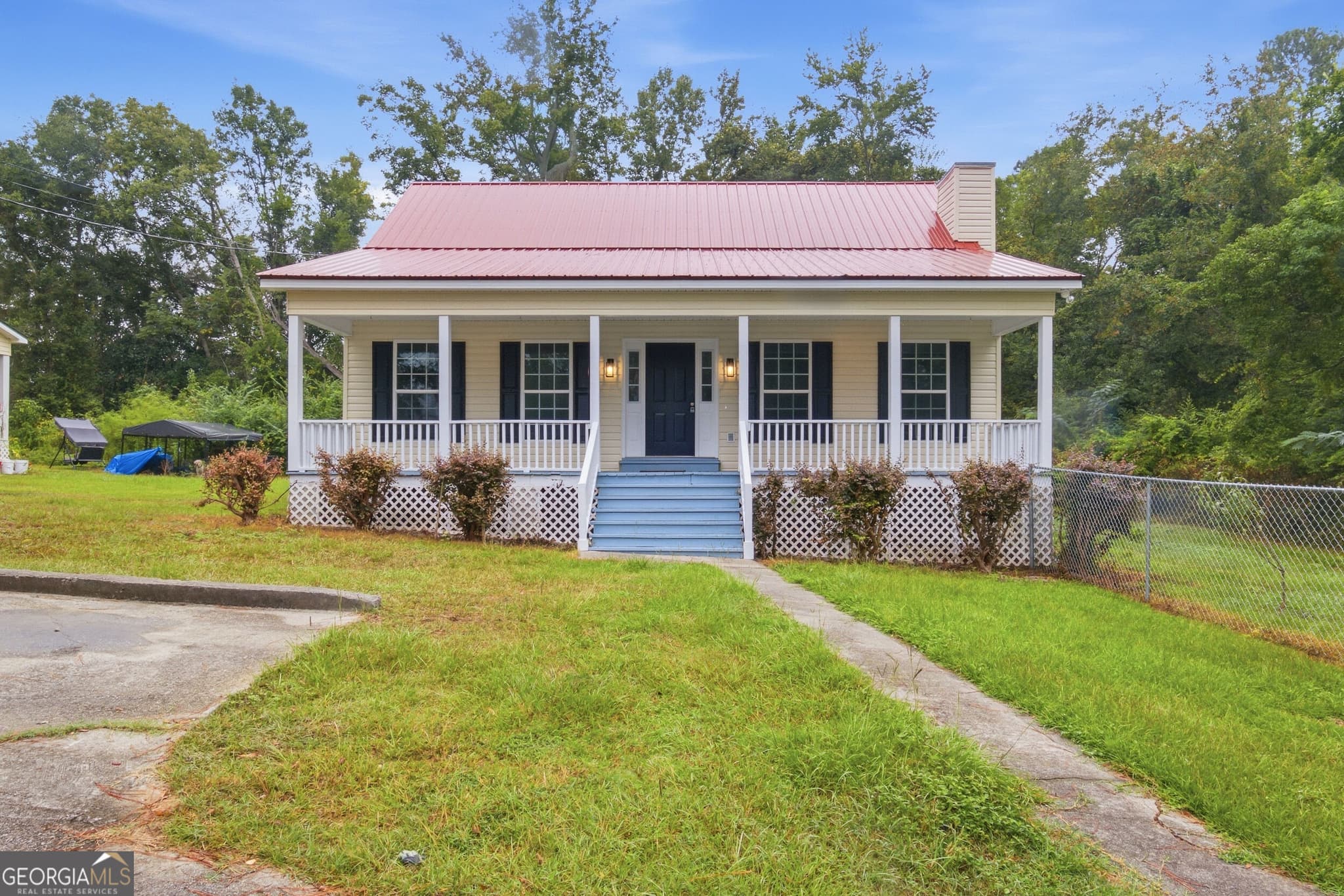 3 bedroom, 2 bathroom, 1,908 sq ft single family residence for sale at 562 Maurice Drive, Swainsboro, GA 30401