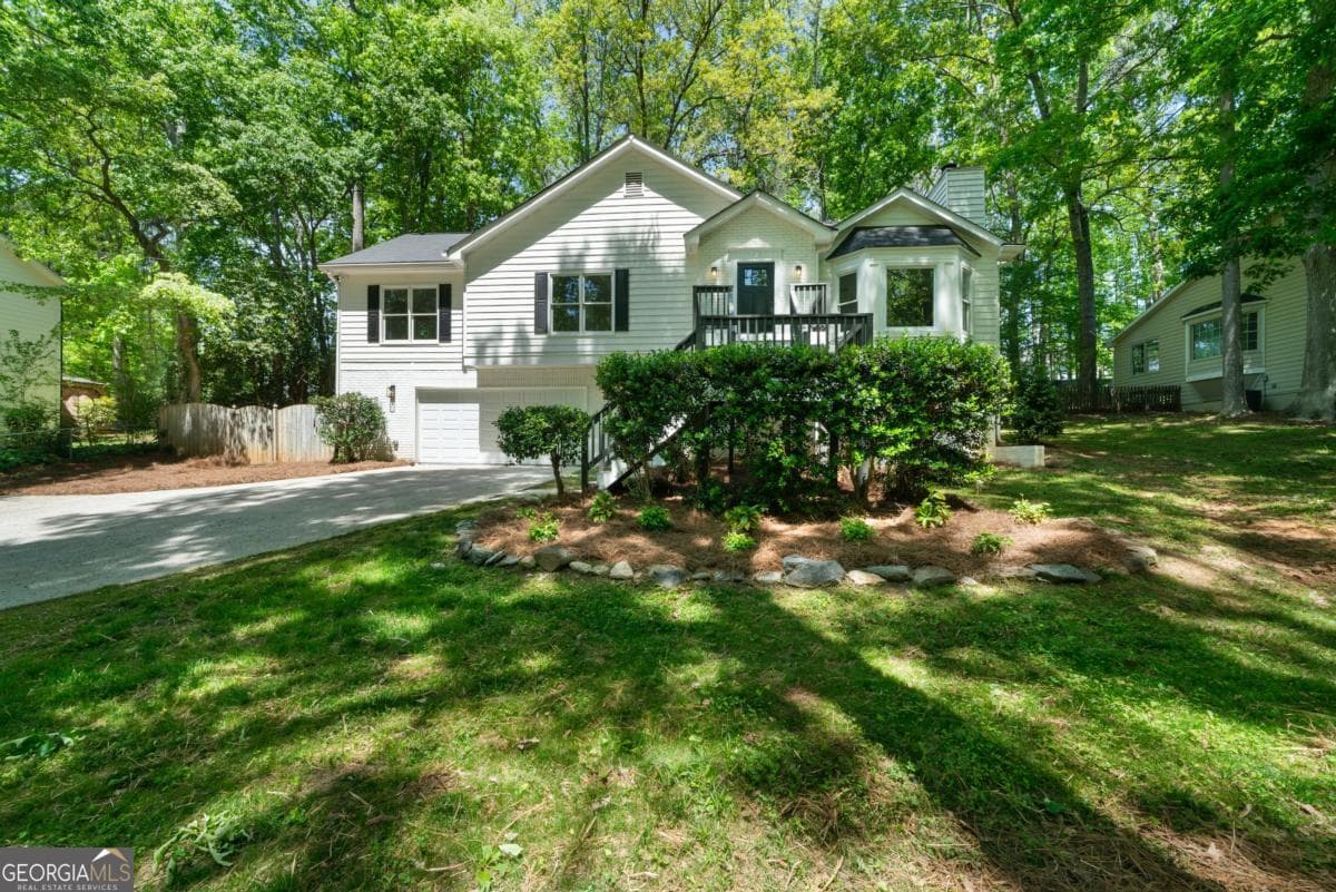 3 bedroom, 3 bathroom single family residence sold at 220 Crabapple Lane, Powder Springs, GA 30127