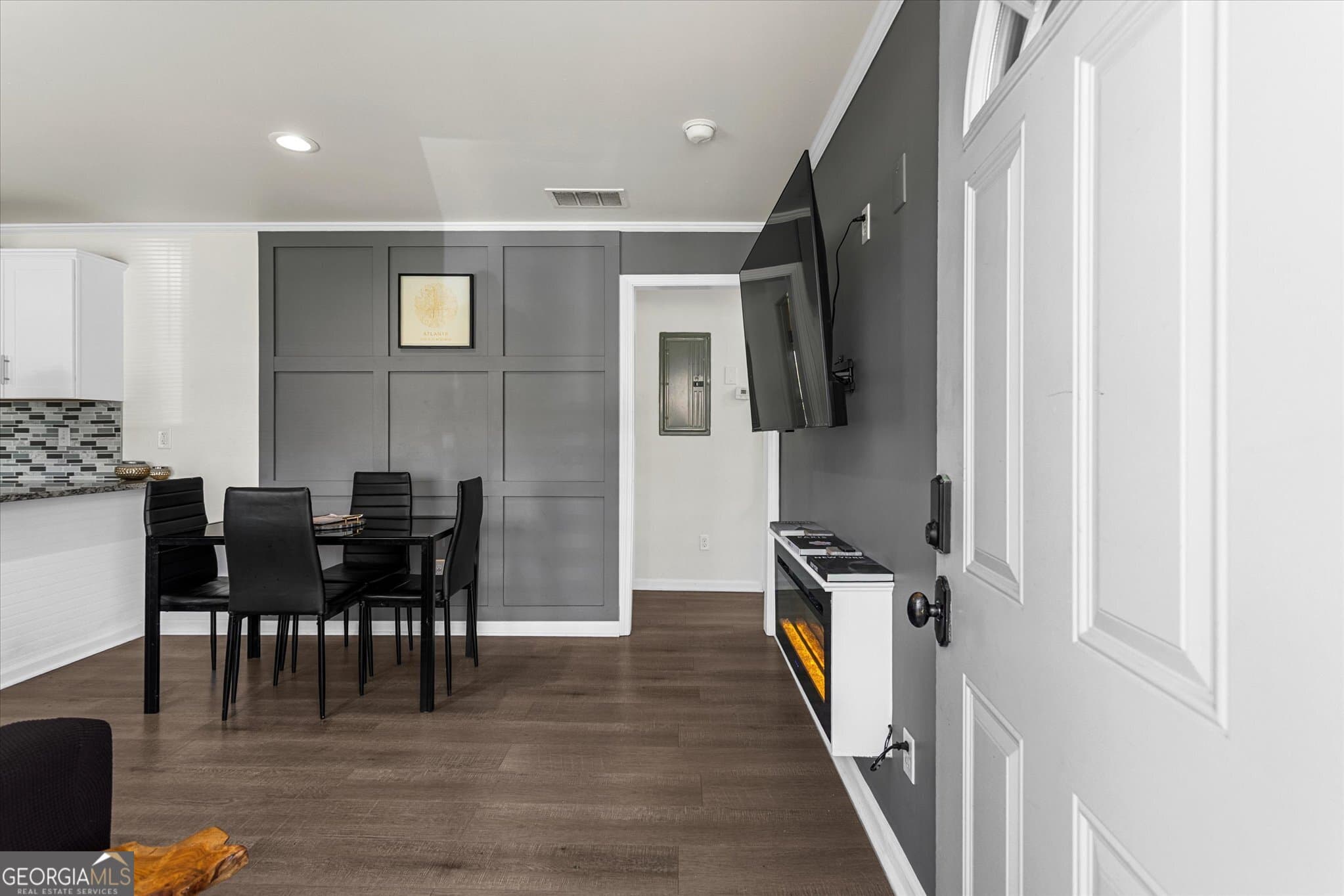 3 bedroom, 2 bathroom, 1,400 sq ft single family residence for rent at 1111 Valley View Road, Atlanta, GA 30315 for $2,150 a month — photo 7