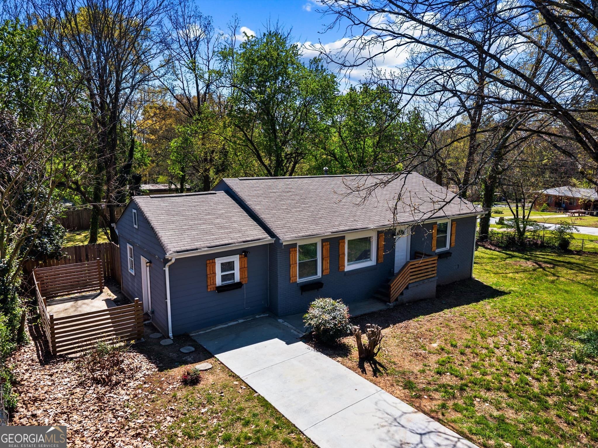 3 bedroom, 2 bathroom, 1,400 sq ft single family residence for rent at 1111 Valley View Road, Atlanta, GA 30315 for $2,150 a month — photo 1 of 24