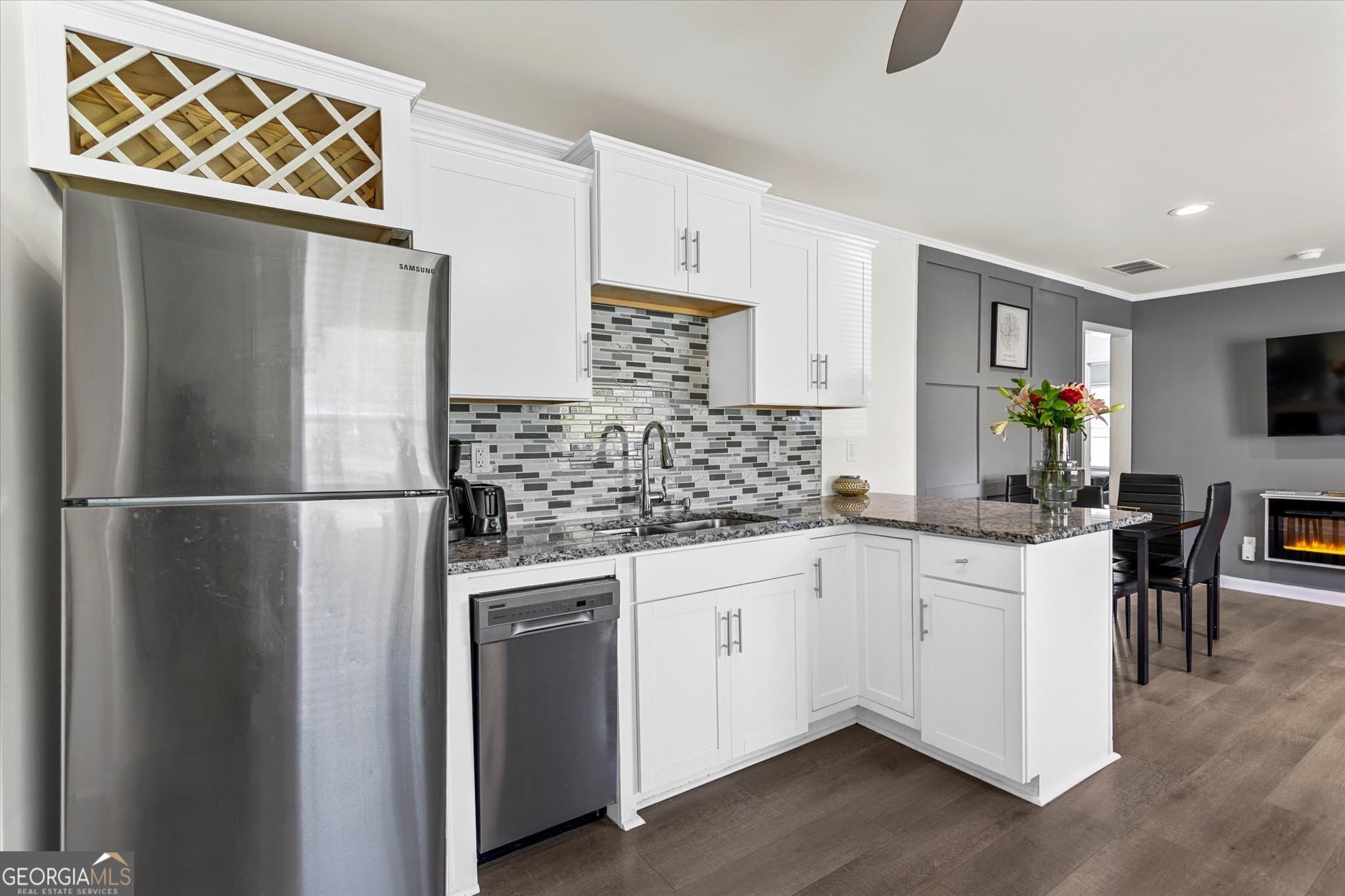 3 bedroom, 2 bathroom, 1,400 sq ft single family residence for rent at 1111 Valley View Road, Atlanta, GA 30315 for $2,150 a month — photo 8