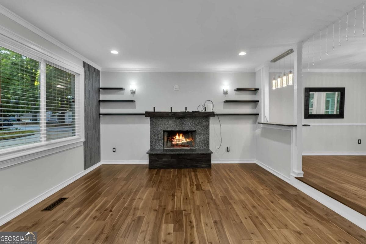 6 bedroom, 4.5 bathroom, 4,747 sq ft single family residence for sale at 8804 willow creek Court, Douglasville, GA 30135 — photo 2