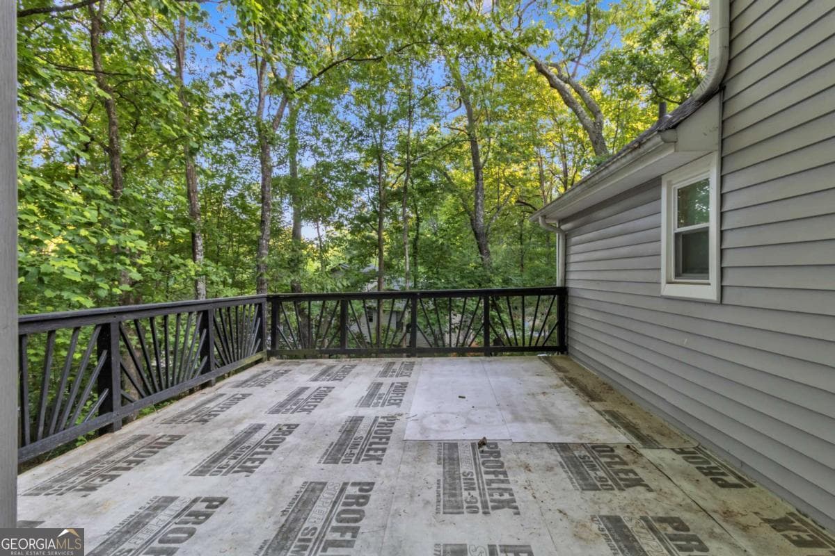 6 bedroom, 4.5 bathroom, 4,747 sq ft single family residence for sale at 8804 willow creek Court, Douglasville, GA 30135 — photo 5