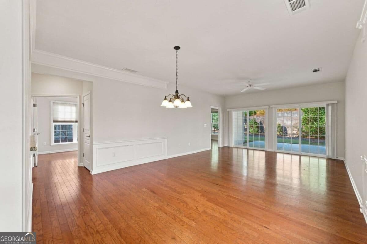 2 bedroom, 2 bathroom, 1,388 sq ft single family residence for sale at 6235 Ivy Stone Way, Hoschton, GA 30548 — photo 3