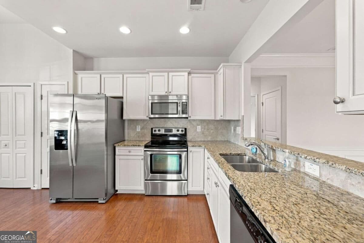 2 bedroom, 2 bathroom, 1,388 sq ft single family residence for sale at 6235 Ivy Stone Way, Hoschton, GA 30548 — photo 10