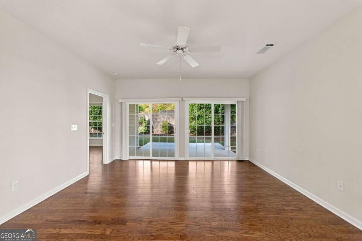2 bedroom, 2 bathroom, 1,388 sq ft single family residence for sale at 6235 Ivy Stone Way, Hoschton, GA 30548 — photo 4