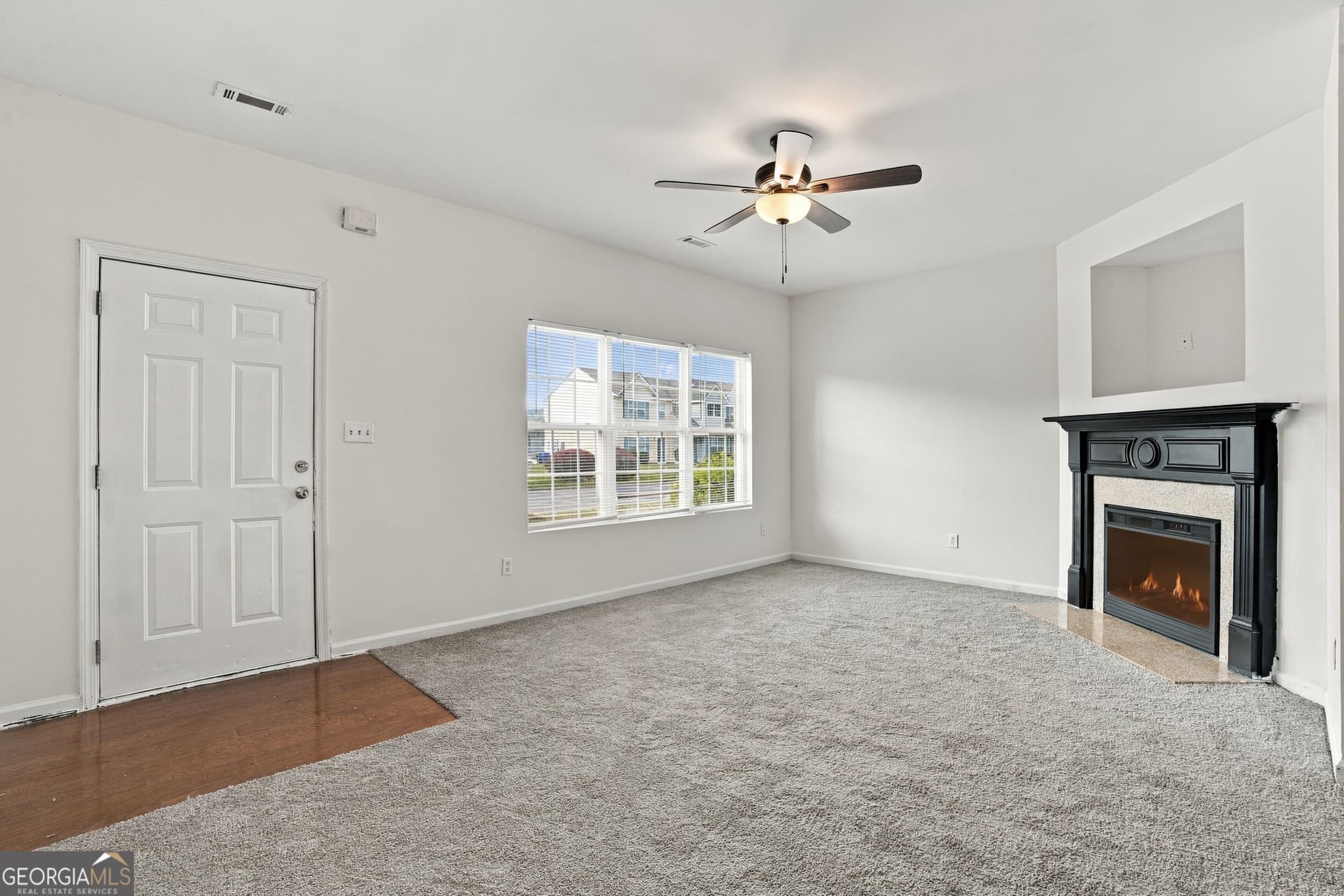 3 bedroom, 2.5 bathroom, 1,600 sq ft townhouse for rent at 8260 Oakley Circle, Union City, GA 30291 for $1,650 a month — photo 6