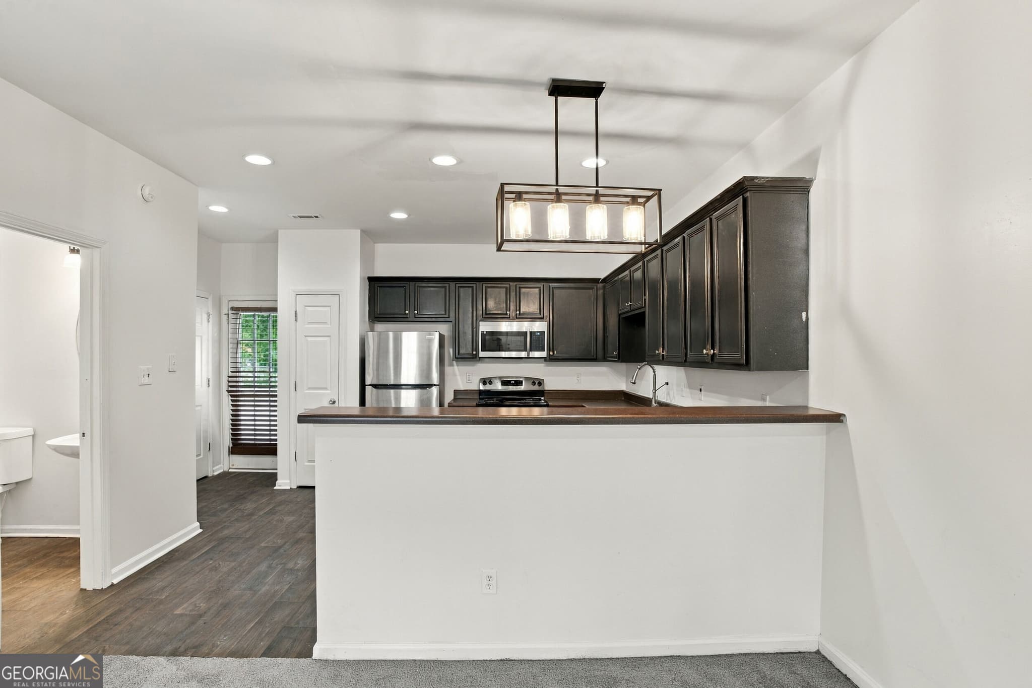 3 bedroom, 2.5 bathroom, 1,600 sq ft townhouse for rent at 8260 Oakley Circle, Union City, GA 30291 for $1,650 a month — photo 10