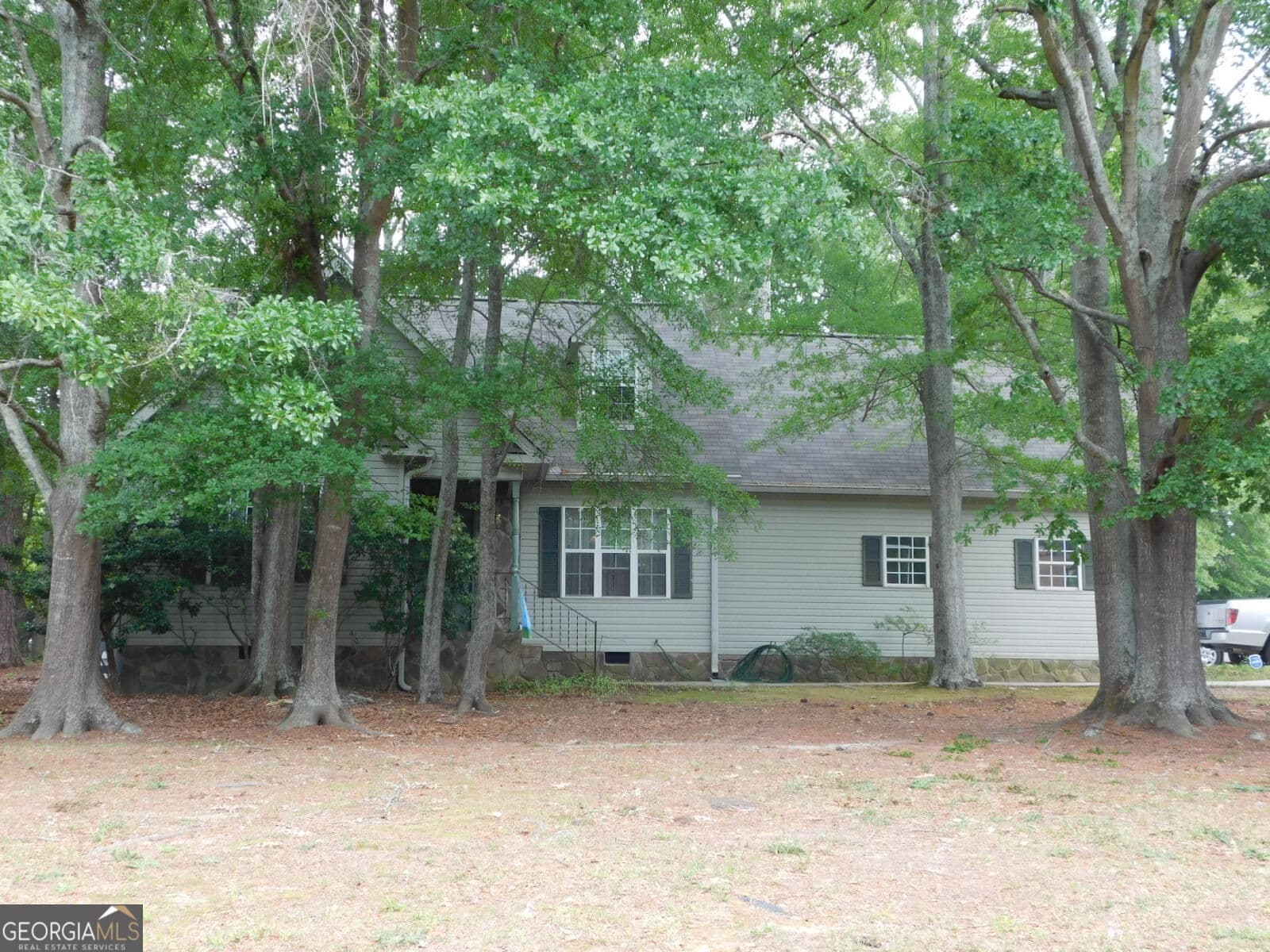 3 bedroom, 2.5 bathroom, 1,551 sq ft single family residence sold at 218 Mitchell Drive, Barnesville, GA 30204