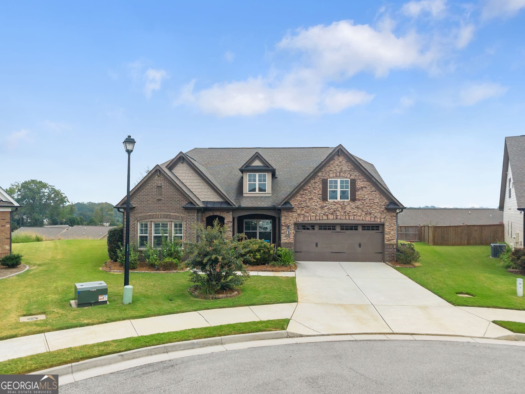 4 bedroom, 3.5 bathroom, 2,575 sq ft single family residence for sale at 4310 Granison Chse, Gainesville, GA 30504 — photo 3