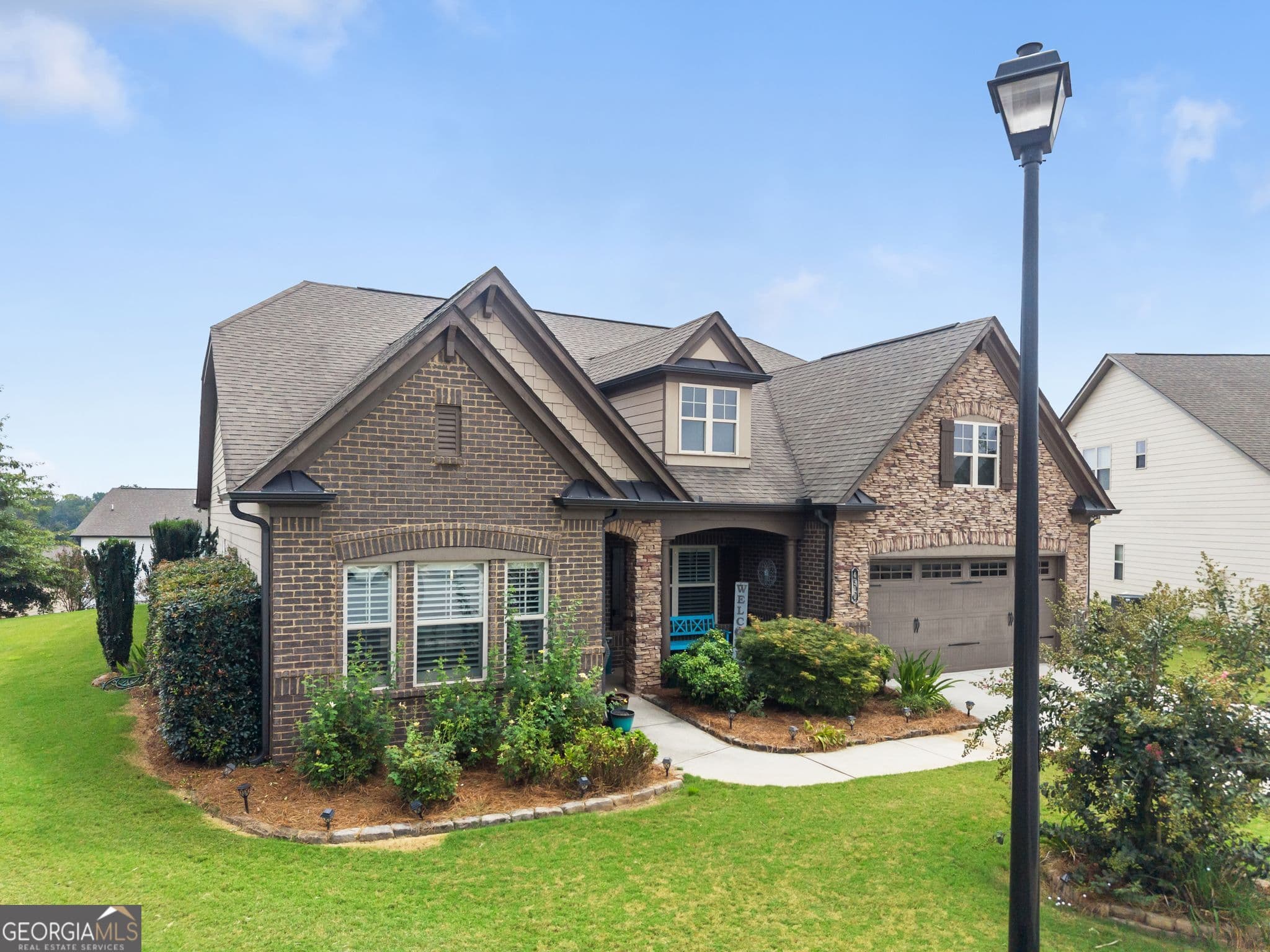 4 bedroom, 3.5 bathroom, 2,575 sq ft single family residence for sale at 4310 Granison Chse, Gainesville, GA 30504 — photo 5
