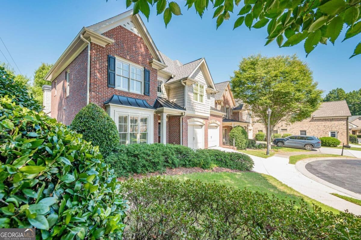 4 bedroom, 3.5 bathroom single family residence for sale at 4787 Lakeway Place, Alpharetta, GA 30005 — photo 3