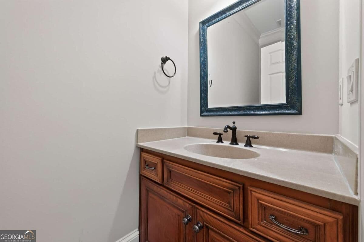 4 bedroom, 3.5 bathroom single family residence for sale at 4787 Lakeway Place, Alpharetta, GA 30005 — photo 9