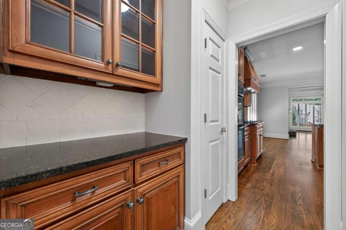 4 bedroom, 3.5 bathroom single family residence for sale at 4787 Lakeway Place, Alpharetta, GA 30005 — photo 10