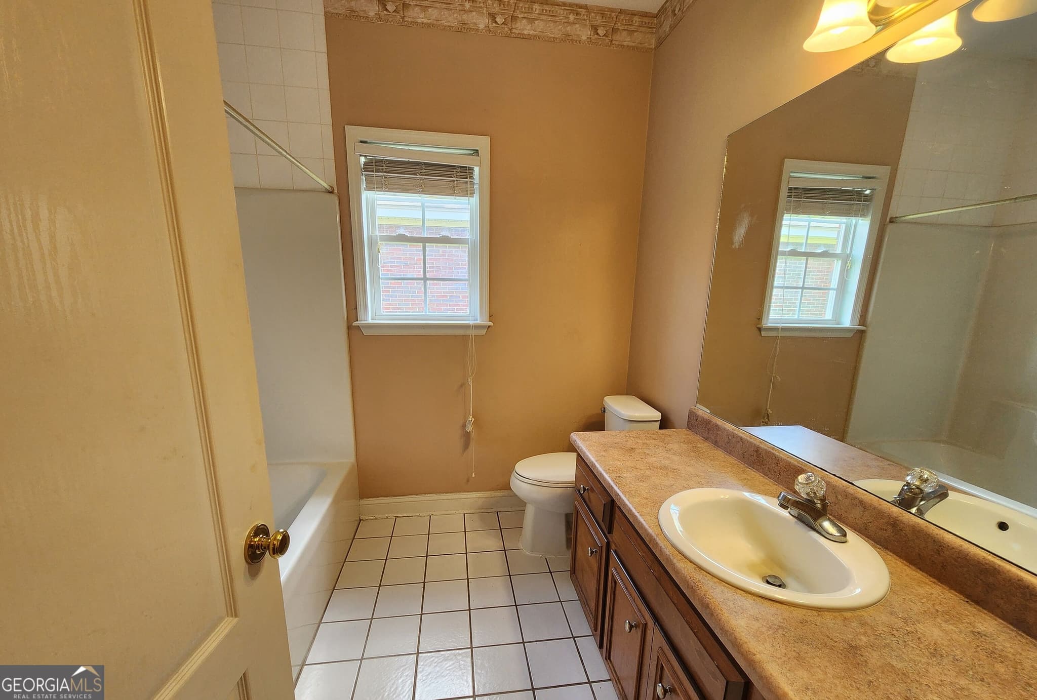 3 bedroom, 2 bathroom, 1,956 sq ft single family residence for sale at 1817 Regalwood Drive, Albany, GA 31721 — photo 9