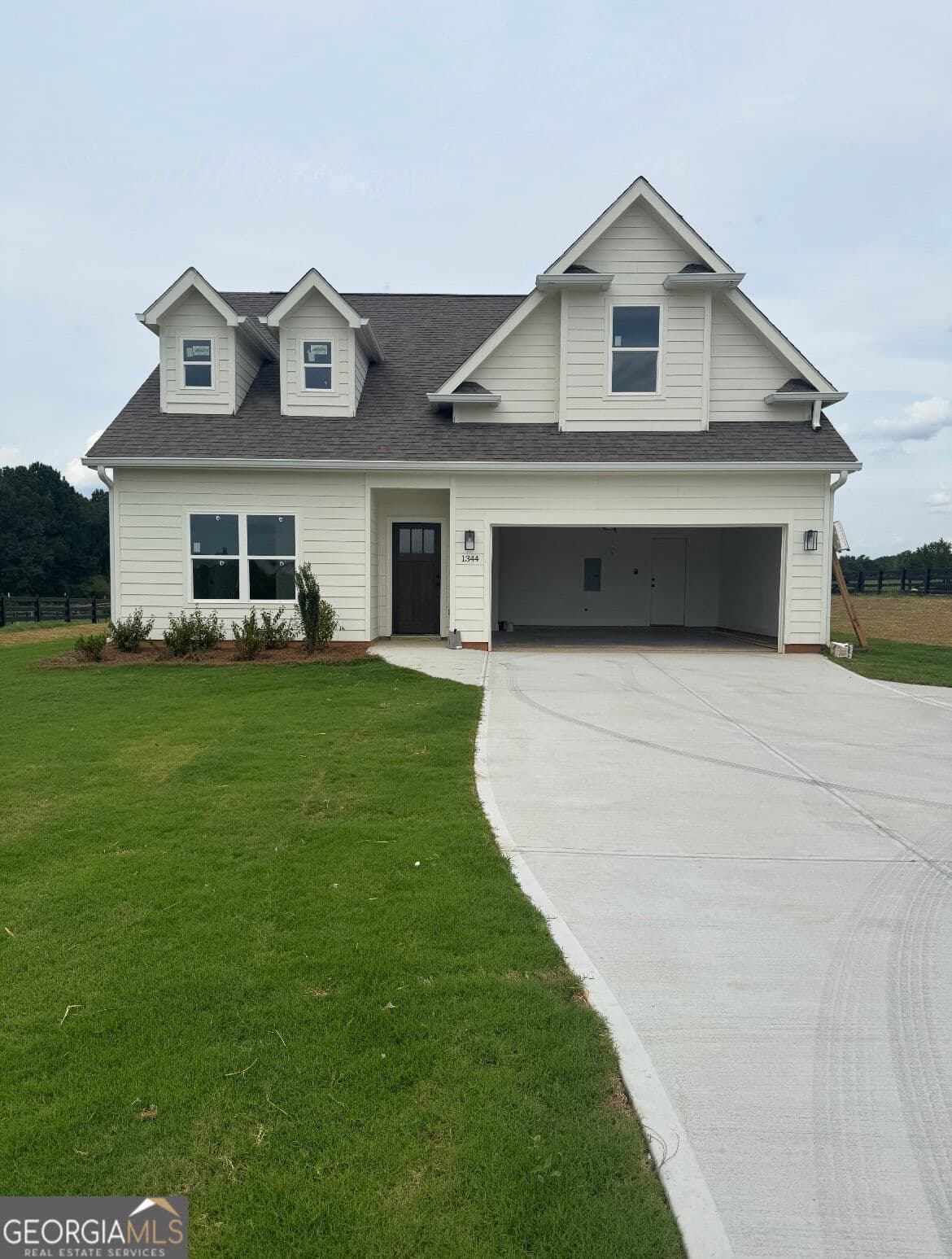 3 bedroom, 3.5 bathroom, 1,850 sq ft single family residence for rent at 1344 Perkins Road, Winder, GA 30680 for $2,200 a month