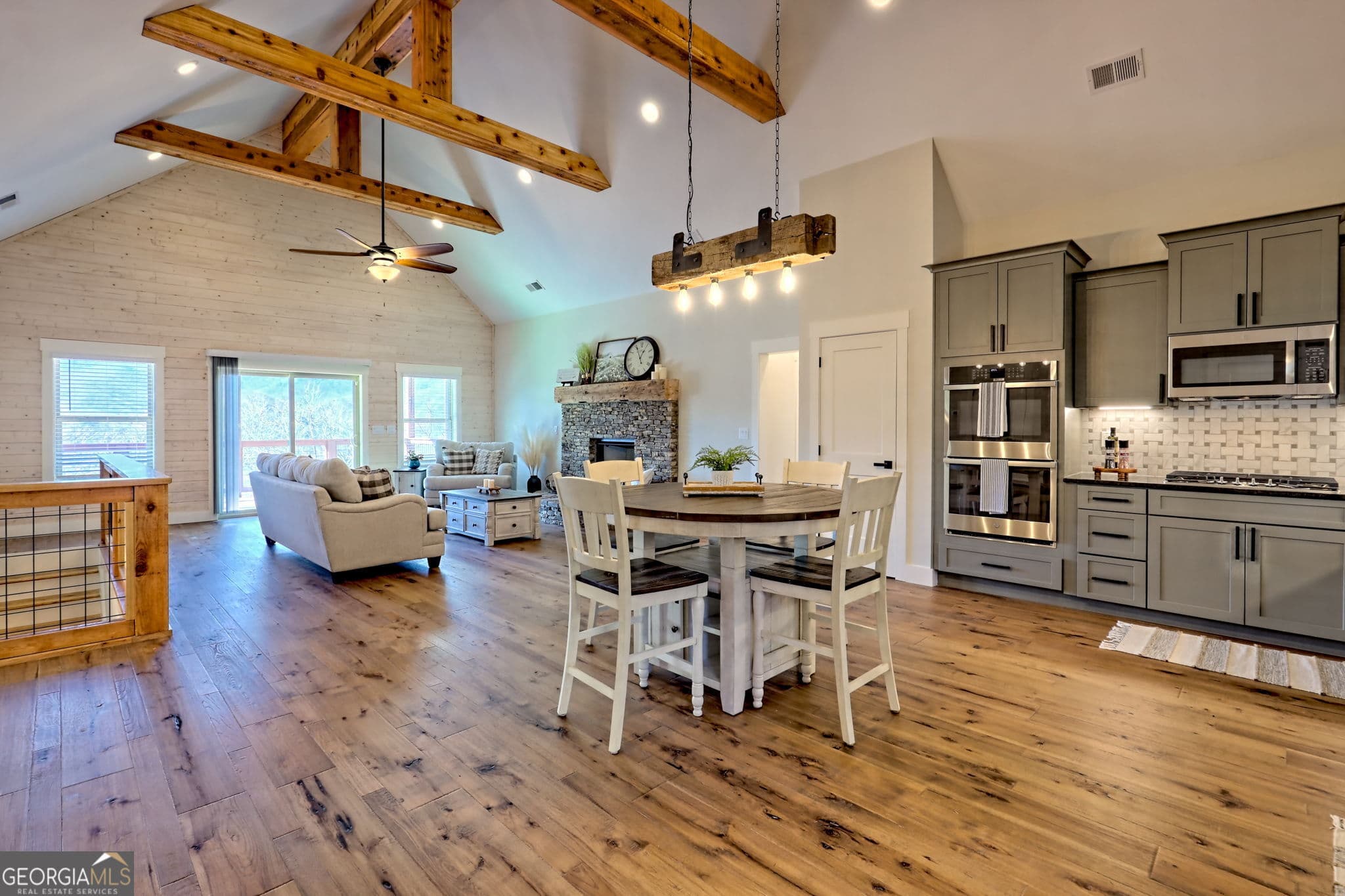 3 bedroom, 2 bathroom, 1,811 sq ft single family residence under contract at 438 Mill Ridge Road, Hiawassee, GA 30546 — photo 5