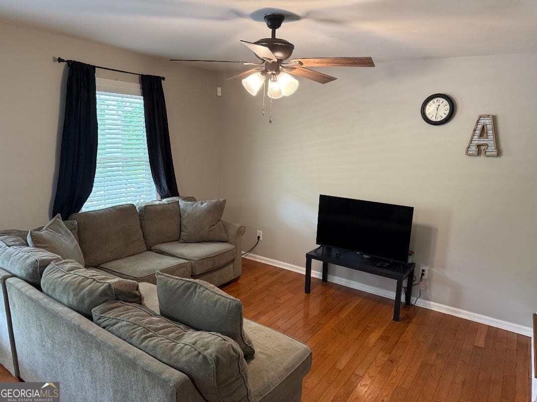 4 bedroom, 2 bathroom, 1,536 sq ft single family residence for sale at 121 Saluda Drive, Demorest, GA 30535 — photo 6