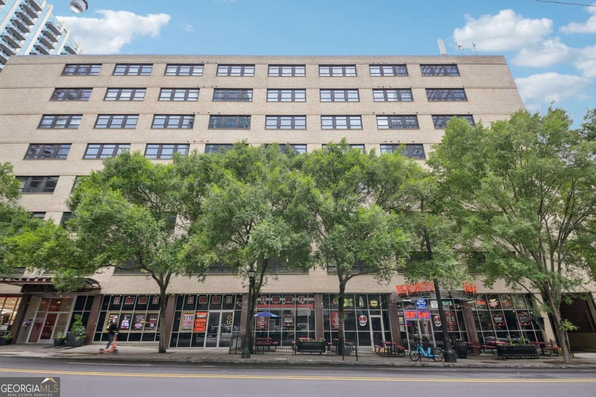 1 bedroom, 1 bathroom, 1,030 sq ft condominium sold at 878 Peachtree Street 411, Atlanta, GA 30309