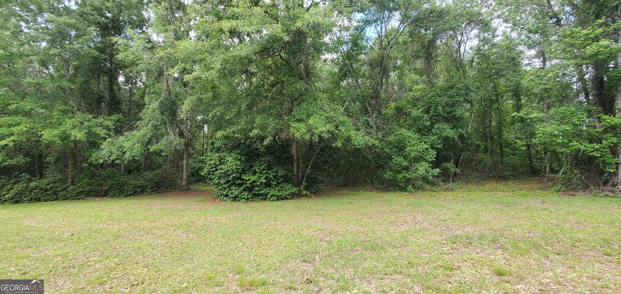 2 bedroom, 2 bathroom, 1,435 sq ft single family residence for sale at 132 N Ocmulgee Boulevard, Jacksonville, GA 31544 — photo 8