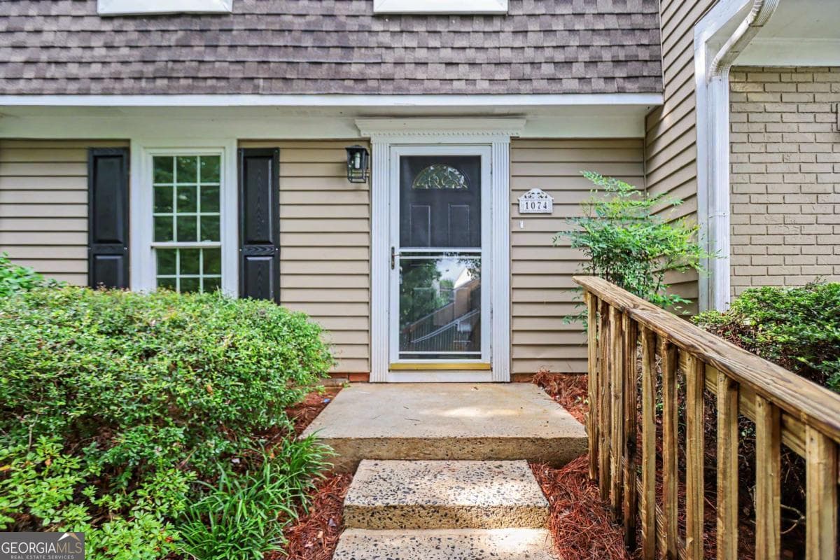 2 bedroom, 1.5 bathroom, 1,160 sq ft townhouse for sale at 1074 New Haven Drive, Marietta, GA 30064 — photo 5