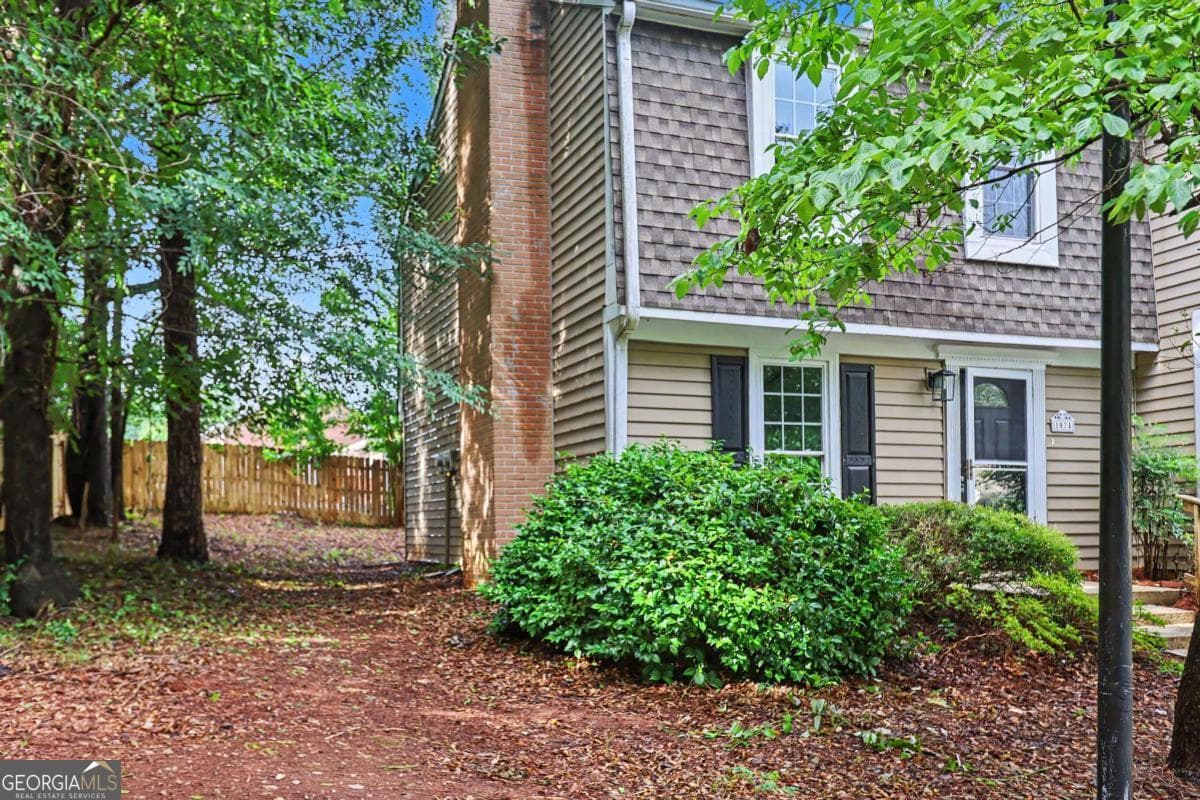 2 bedroom, 1.5 bathroom, 1,160 sq ft townhouse for sale at 1074 New Haven Drive, Marietta, GA 30064 — photo 4