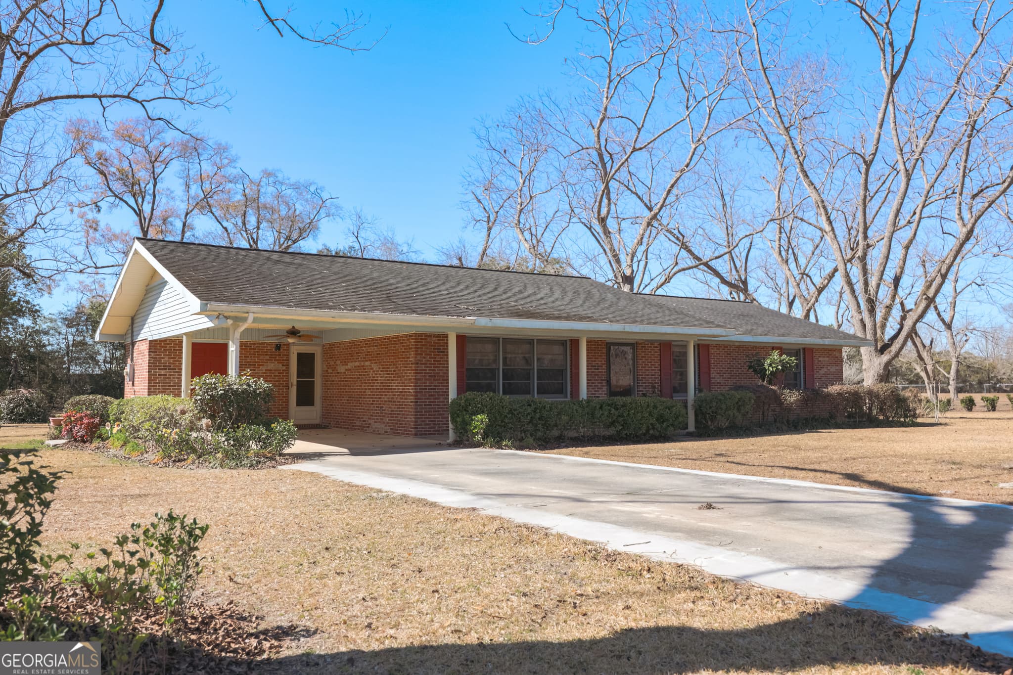 3 bedroom, 2 bathroom, 1,627 sq ft single family residence sold at 3111 Spatola Loop, Blackshear, GA 31516