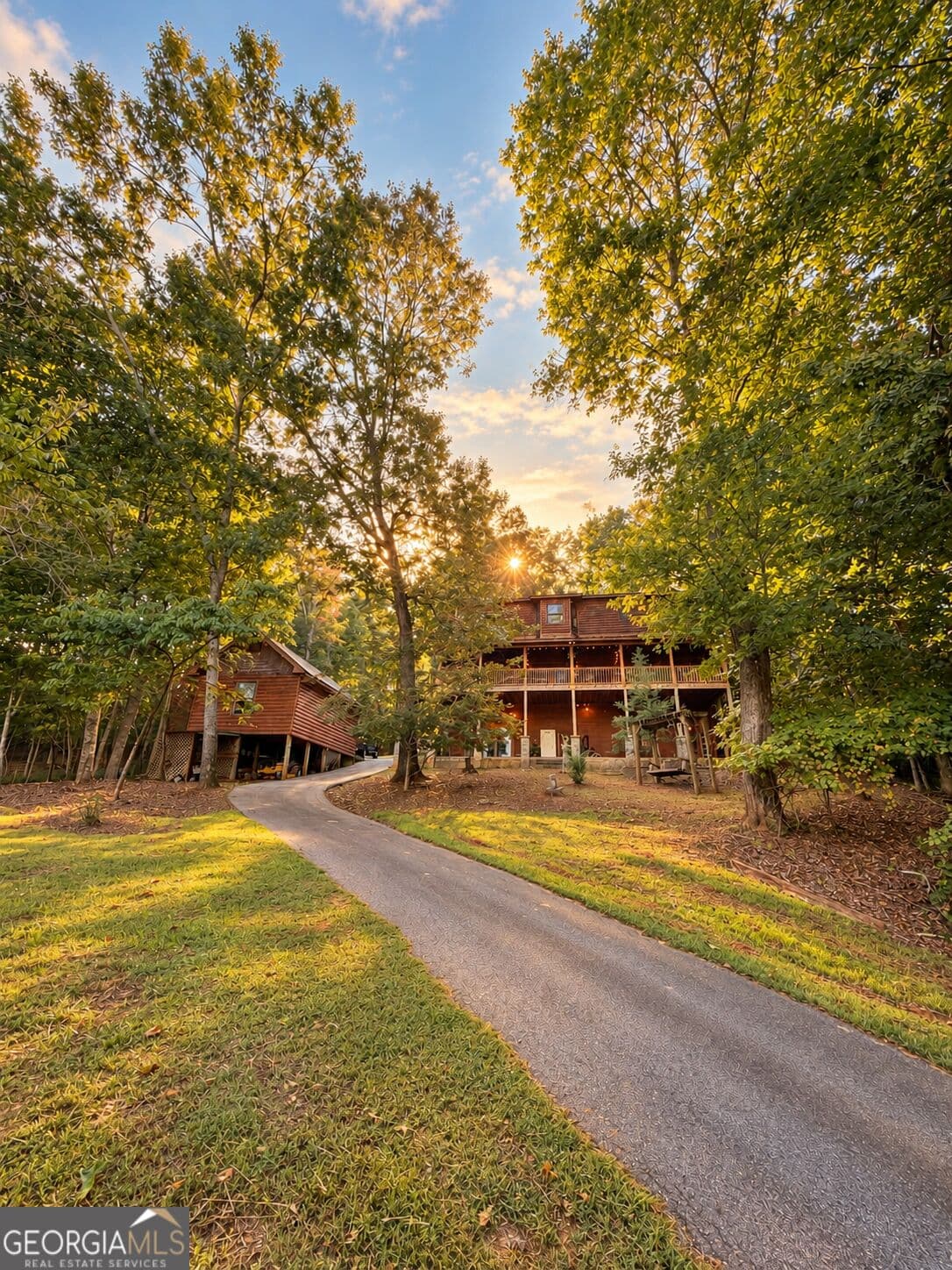 4 bedroom, 4.5 bathroom, 4,516 sq ft cabin,single family residence for sale at 94 Autumn Hill Drive, Sautee Nacoochee, GA 30571 — photo 5