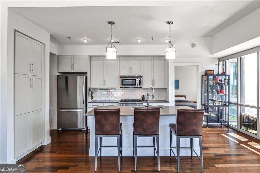 2 bedroom, 2 bathroom, 1,450 sq ft condominium for sale at 1100 Howell Mill Road 614, Atlanta, GA 30318 — photo 7