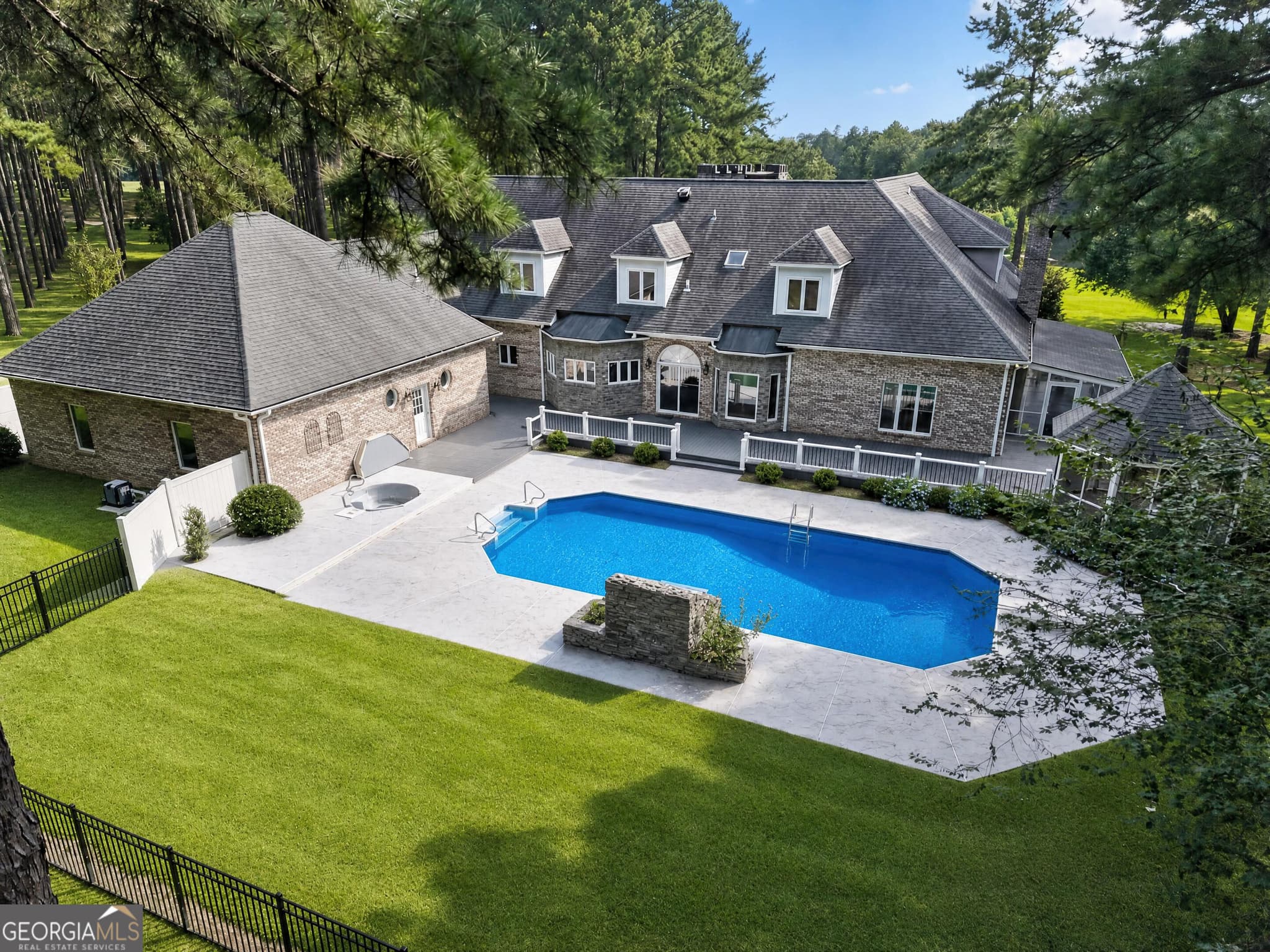 8 bedroom, 6 bathroom, 7,401 sq ft single family residence for sale at 561 Chula Brookfield Road, Chula, GA 31733 — photo 6