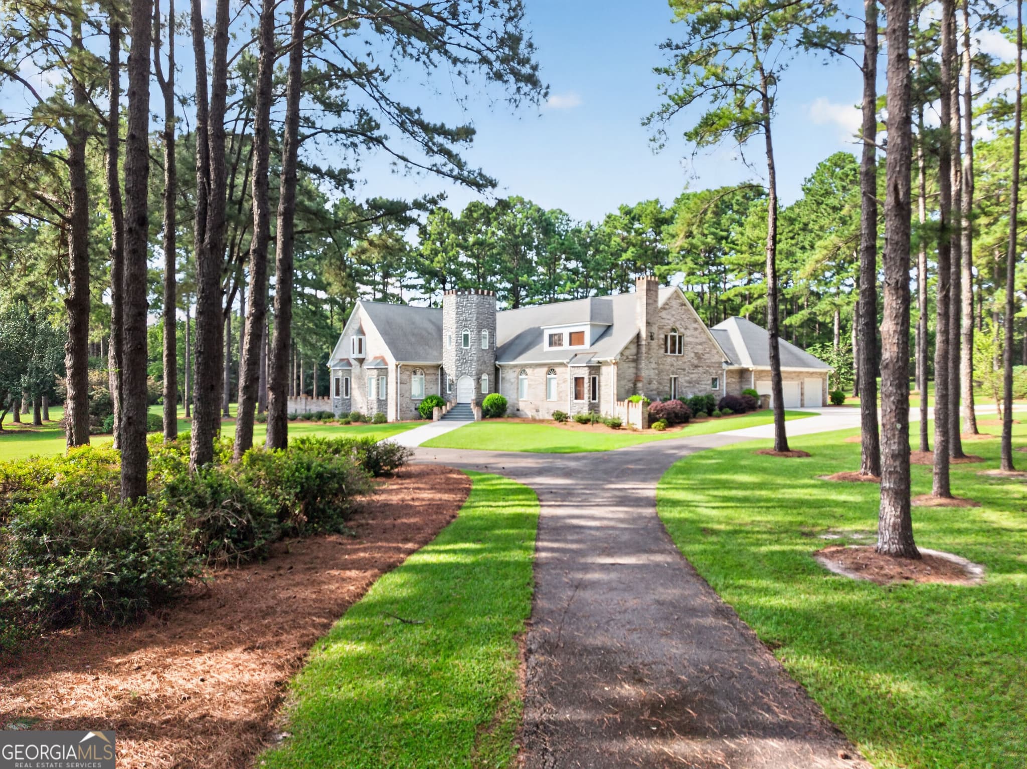 8 bedroom, 6 bathroom, 7,401 sq ft single family residence for sale at 561 Chula Brookfield Road, Chula, GA 31733