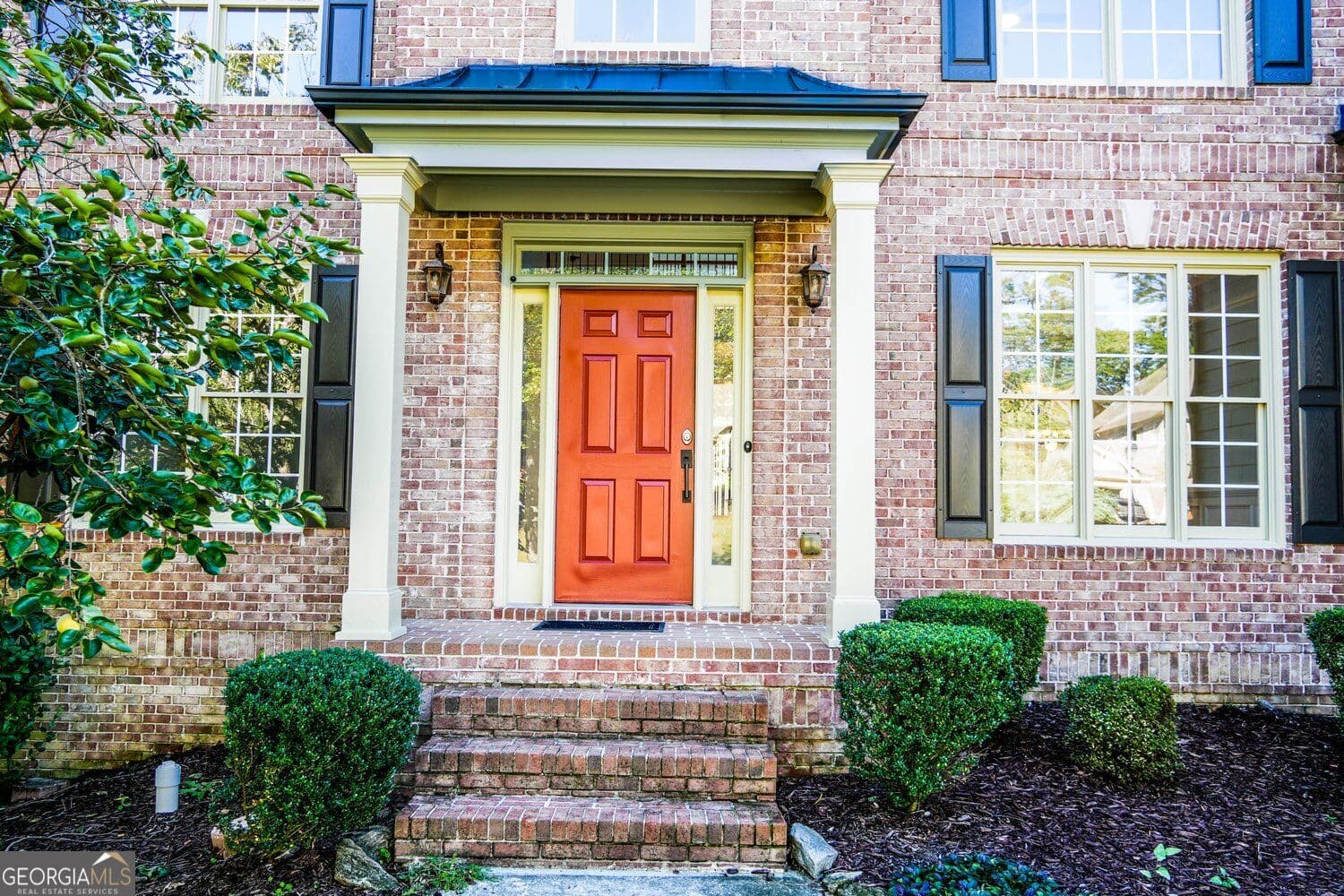 5 bedroom, 4 bathroom, 3,686 sq ft single family residence for sale at 2649 Hidden Falls Drive, Buford, GA 30519 — photo 4