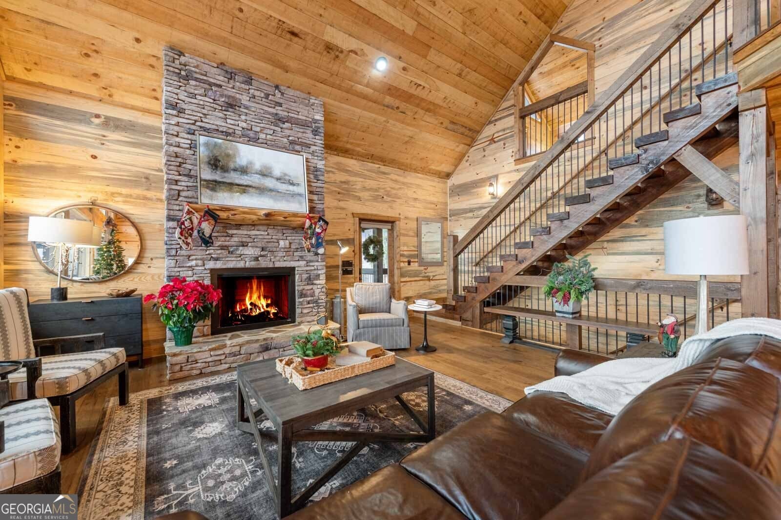 4 bedroom, 3.5 bathroom, 3,225 sq ft cabin,single family residence for sale at 467 Skylight Drive, Blue Ridge, GA 30513 — photo 7