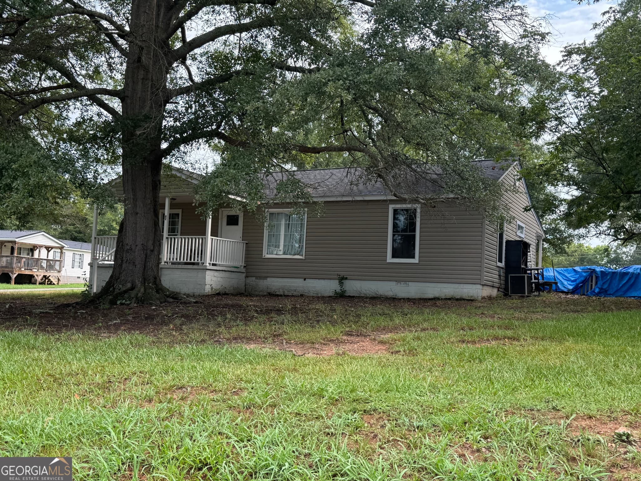 3 bedroom, 2 bathroom, 1,260 sq ft single family residence for sale at 62 Atlanta Avenue, Hartwell, GA 30643
