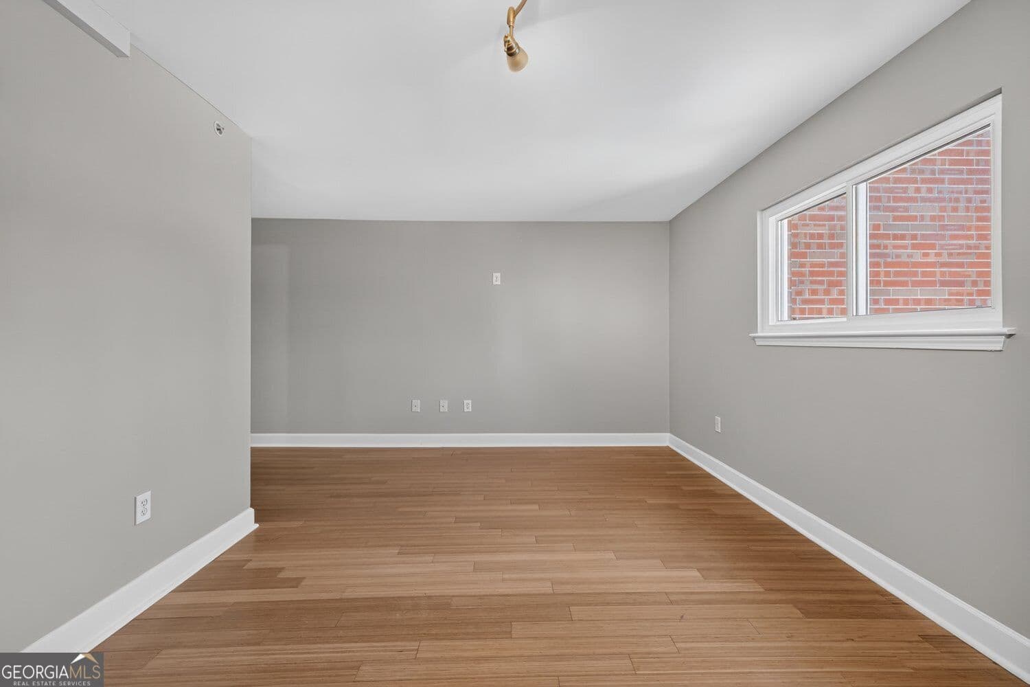 2 bedroom, 1.5 bathroom, 1,125 sq ft condominium for sale at 381 Ralph Mcgill Boulevard C, Atlanta, GA 30312 — photo 6