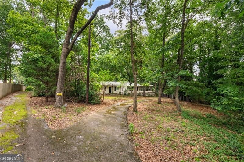 3 bedroom, 2 bathroom, 2,232 sq ft single family residence for sale at 4715 Ridgeview Road, Dunwoody, GA 30338 — photo 2