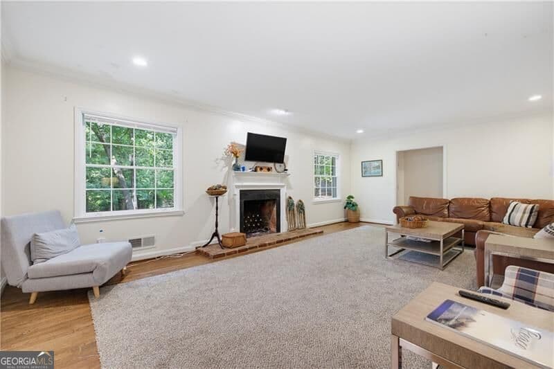 3 bedroom, 2 bathroom, 2,232 sq ft single family residence for sale at 4715 Ridgeview Road, Dunwoody, GA 30338 — photo 8