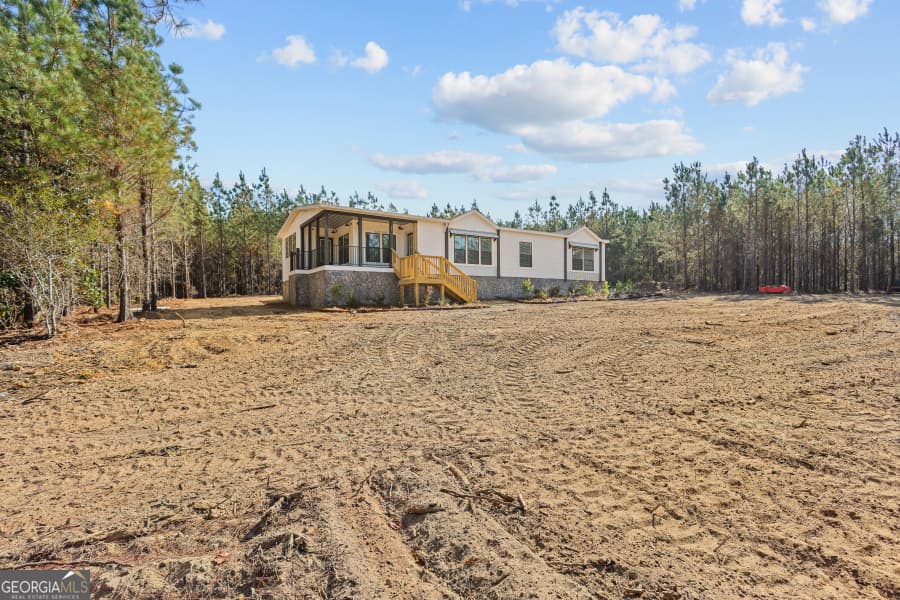3 bedroom, 2 bathroom, 2,112 sq ft single family residence under contract at 1262 Penny Morris Road, Baxley, GA 31513 — photo 6