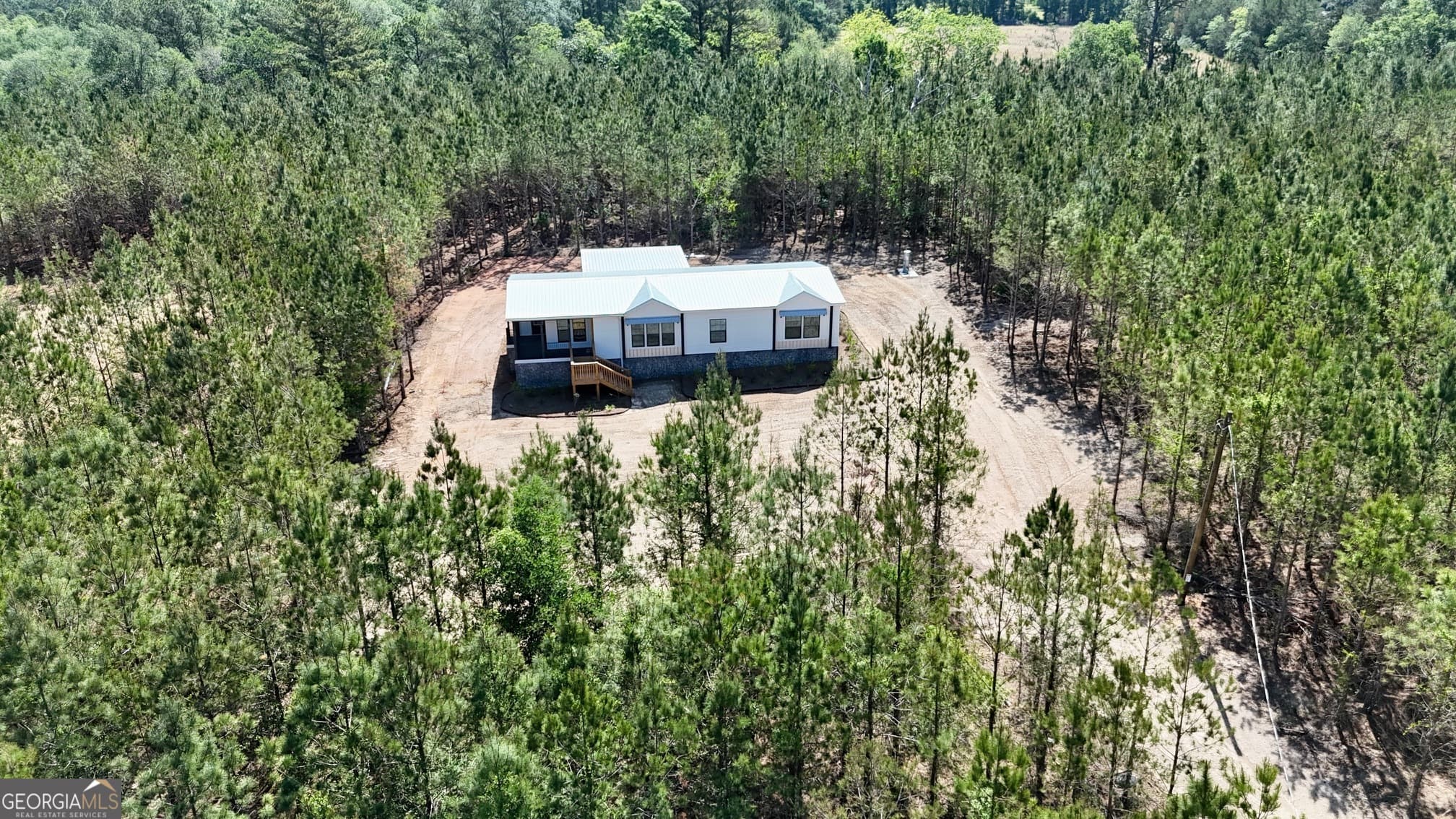 3 bedroom, 2 bathroom, 2,112 sq ft single family residence under contract at 1262 Penny Morris Road, Baxley, GA 31513