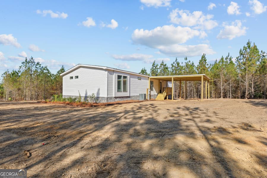 3 bedroom, 2 bathroom, 2,112 sq ft single family residence under contract at 1262 Penny Morris Road, Baxley, GA 31513 — photo 10