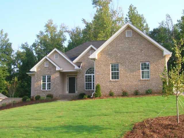 3 bedroom single family residence sold at 112 Glencrest Drive, Commerce, GA 30529