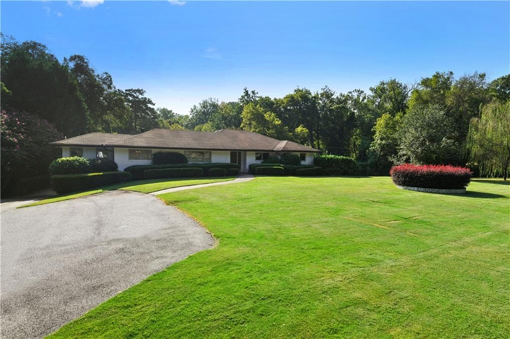 3 bedroom, 3 bathroom, 2,873 sq ft single family residence sold at 1887 Lenox Road, Atlanta, GA 30306