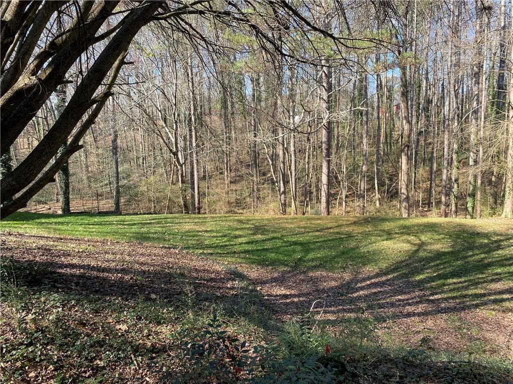 single family residence sold at 3910 W Cooper Lake Drive, Smyrna, GA 30082